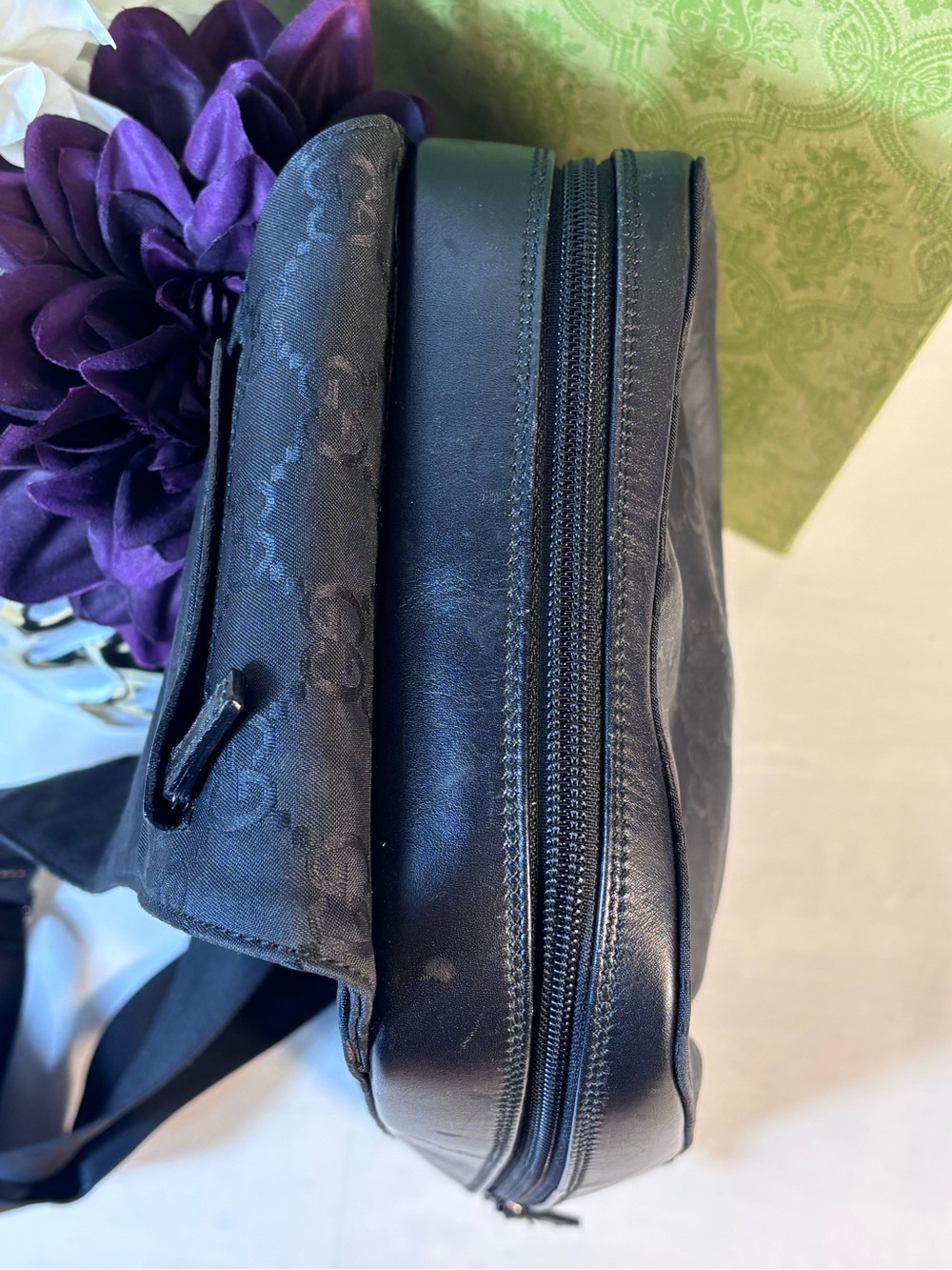 Gucci Logo Black Sling - Picture 5 of 16
